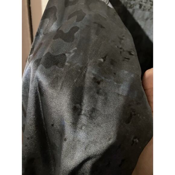 Pete & Greta Johnny Was Leopard Print Silk Blend Blouse Size Small Blue - Picture 4 of 6